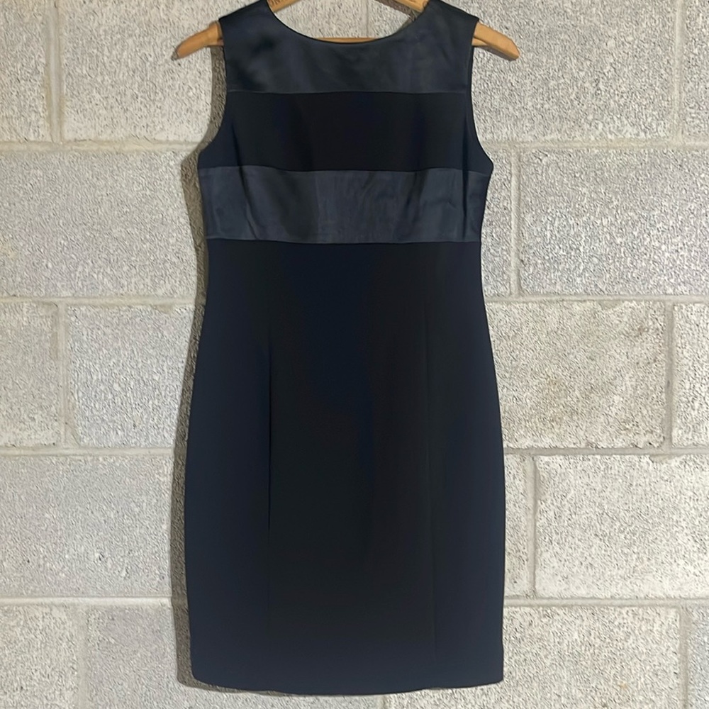 Jones New York Petite 4P Black Dinner Evening Dress W/ Satin Decorative Stripes
